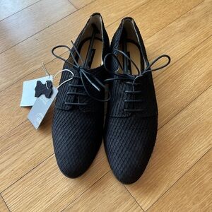 H&M womens Premium Quality Black Leather Suede Python Oxford Brogue Shoes sz 37